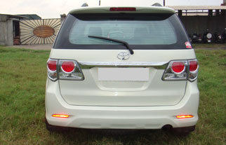 Toyota Fortuner Side