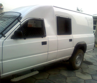 Cash Van Tata 207 Side